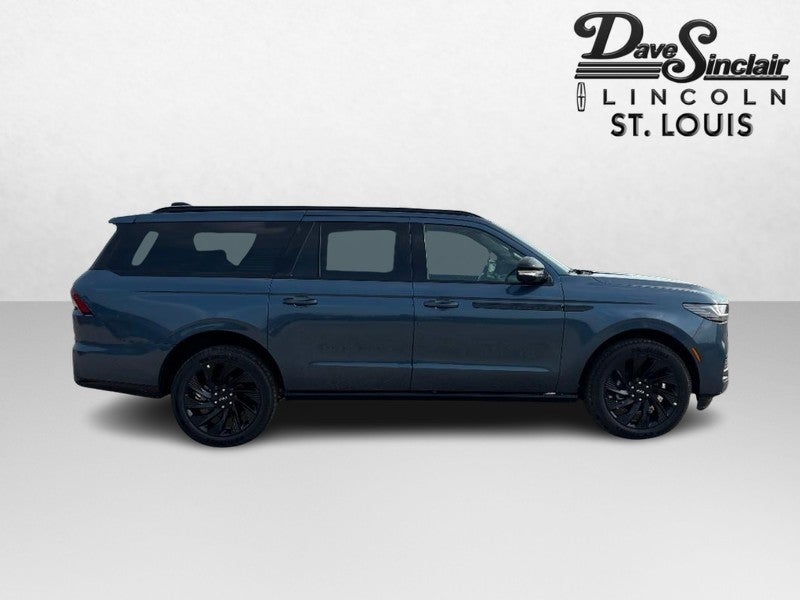 2027 Lincoln Navigator L Reserve 4x4