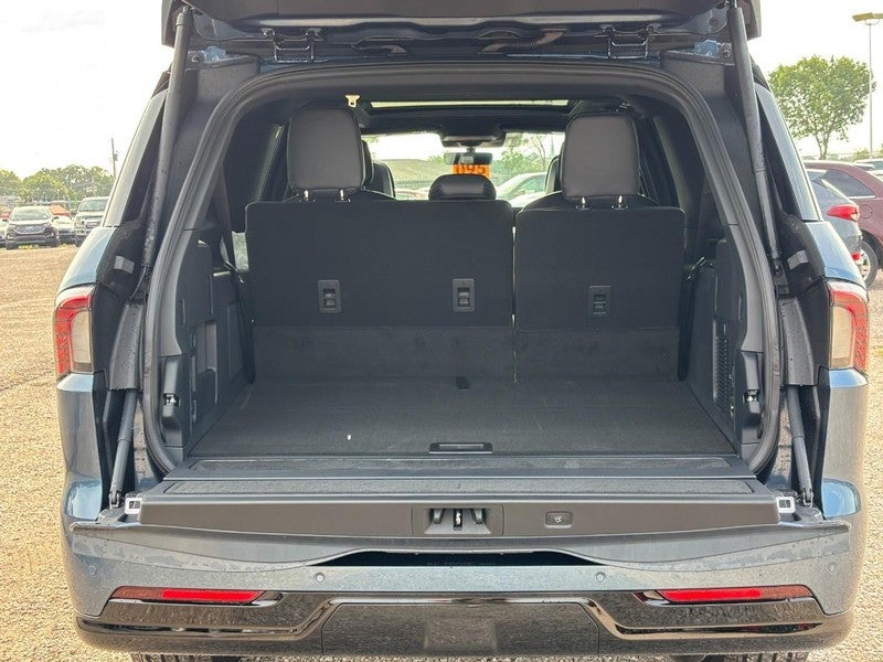 2027 Lincoln Navigator L Reserve 4x4
