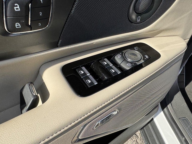 2025 Lincoln Nautilus Reserve AWD