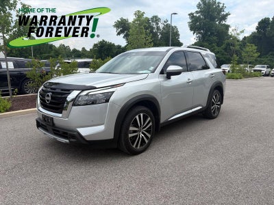 2025 Nissan Pathfinder Platinum 4WD