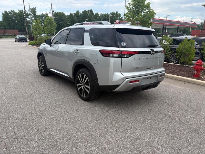 2025 Nissan Pathfinder Platinum 4WD