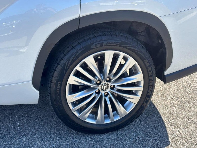 2023 Toyota Highlander Platinum FWD (Natl)