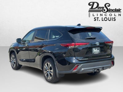 2023 Toyota Highlander LE AWD (Natl)