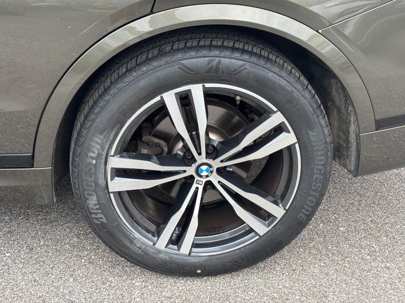 2025 BMW X7 xDrive40i Sports Activity Vehicle