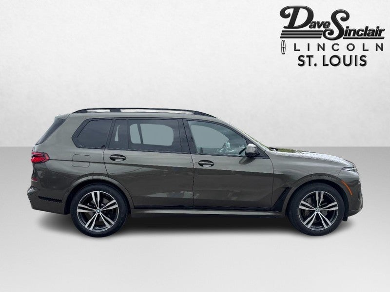2025 BMW X7 xDrive40i Sports Activity Vehicle