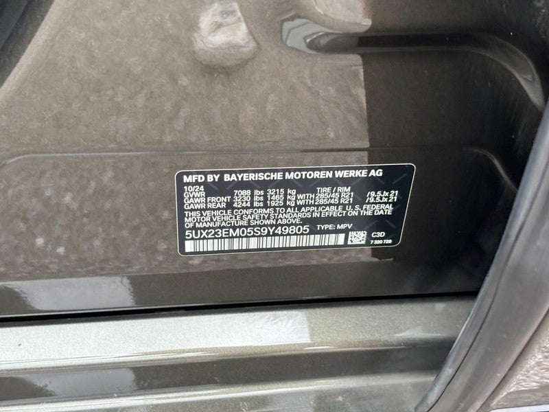2025 BMW X7 xDrive40i Sports Activity Vehicle