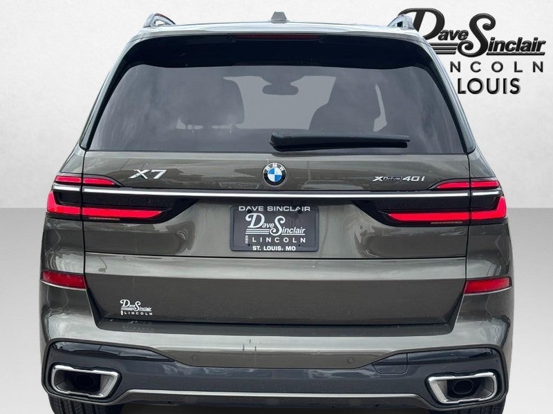 2025 BMW X7 xDrive40i Sports Activity Vehicle