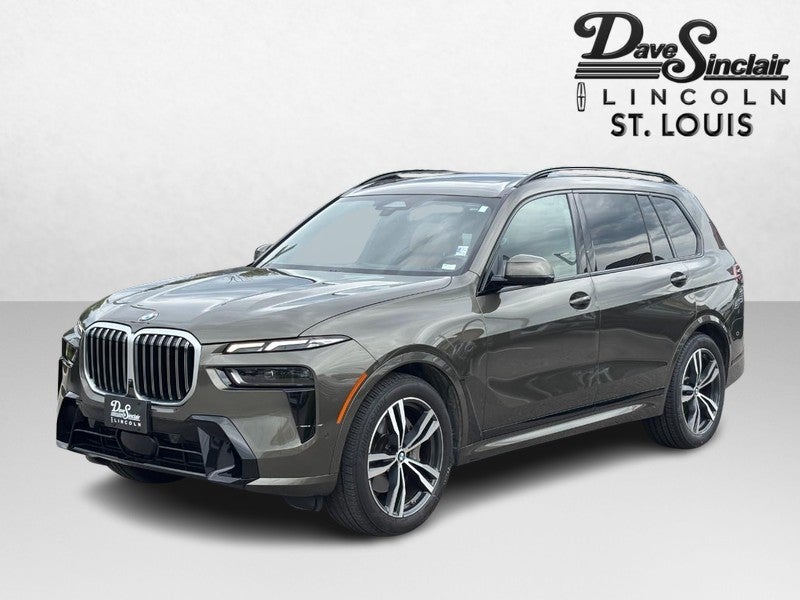 2025 BMW X7 xDrive40i Sports Activity Vehicle