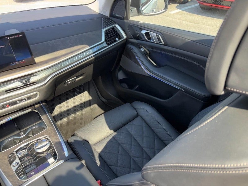 2025 BMW X7 xDrive40i Sports Activity Vehicle