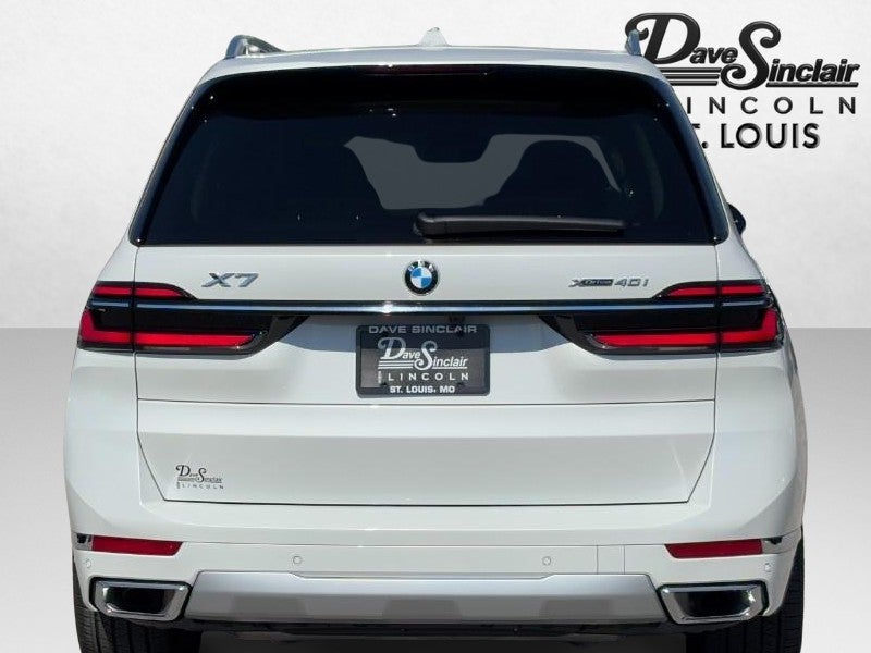 2025 BMW X7 xDrive40i Sports Activity Vehicle