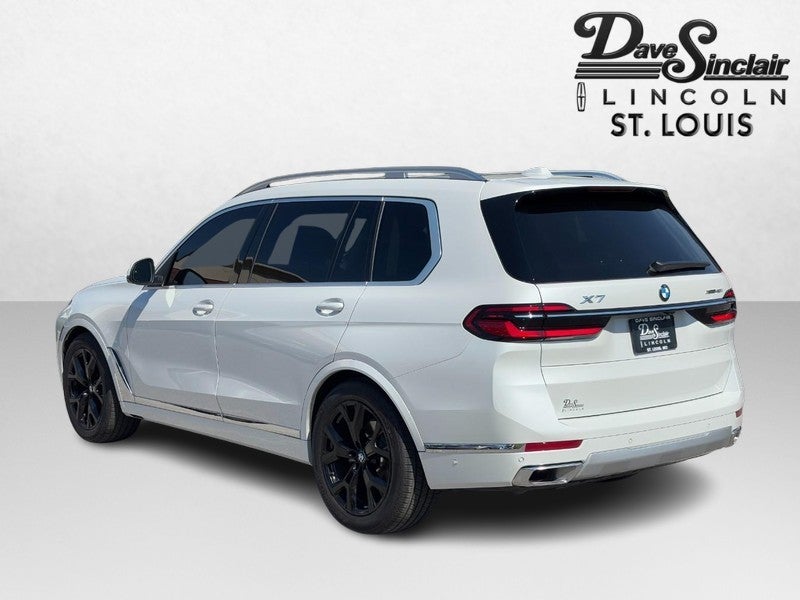 2025 BMW X7 xDrive40i Sports Activity Vehicle