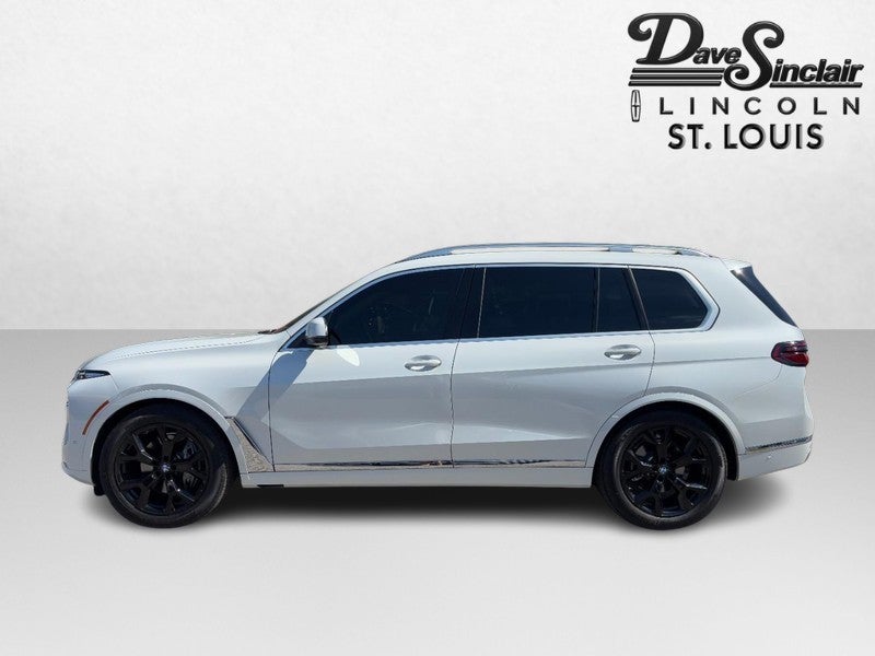 2025 BMW X7 xDrive40i Sports Activity Vehicle