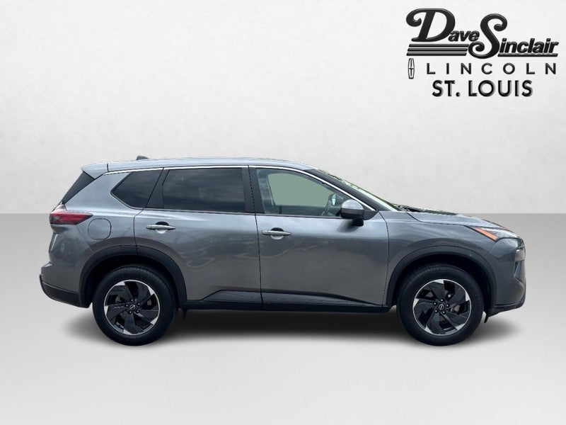 2024 Nissan Rogue FWD SV