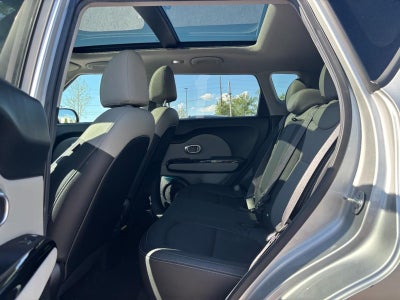 2017 Kia Soul + Auto