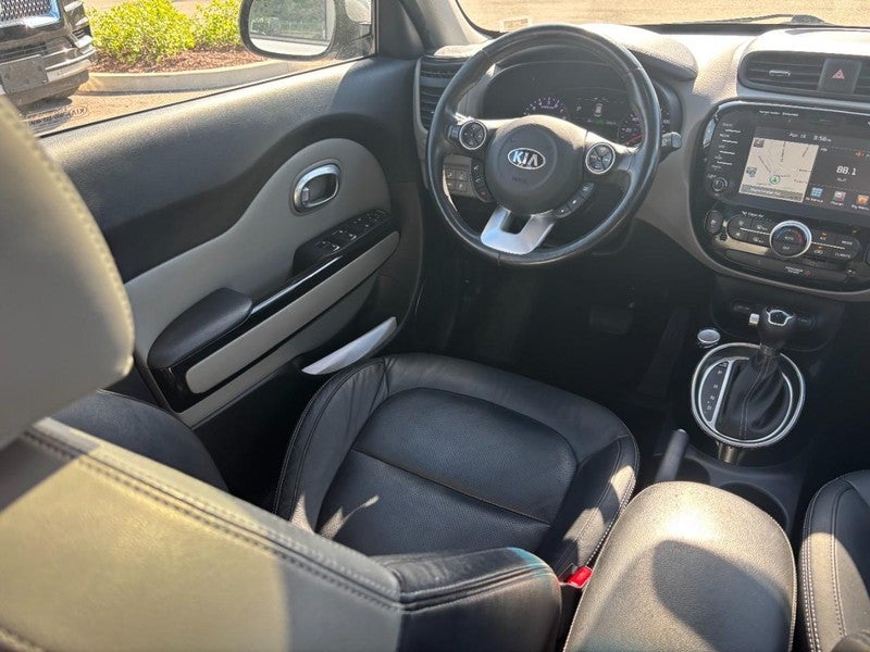 2017 Kia Soul + Auto