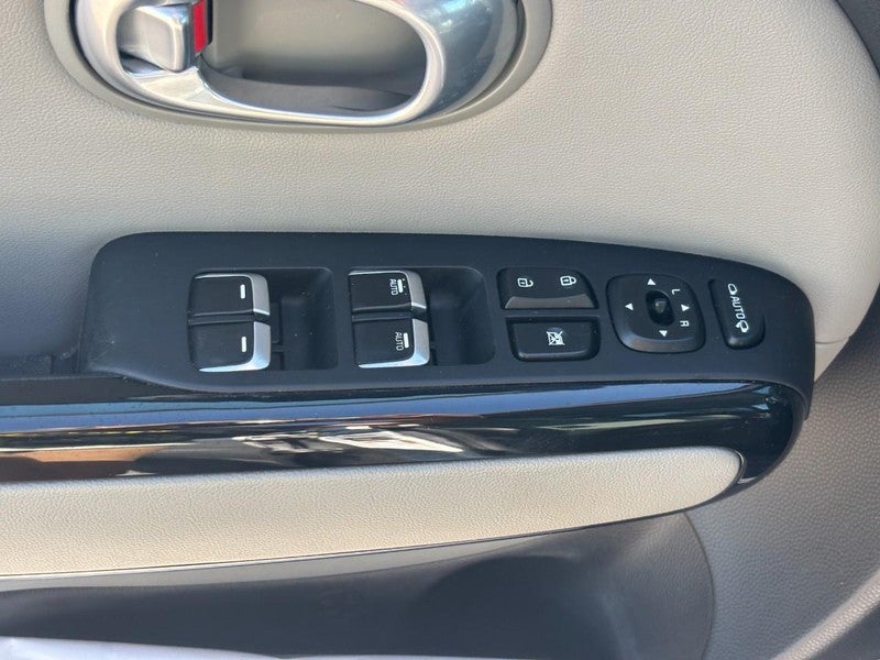 2017 Kia Soul + Auto