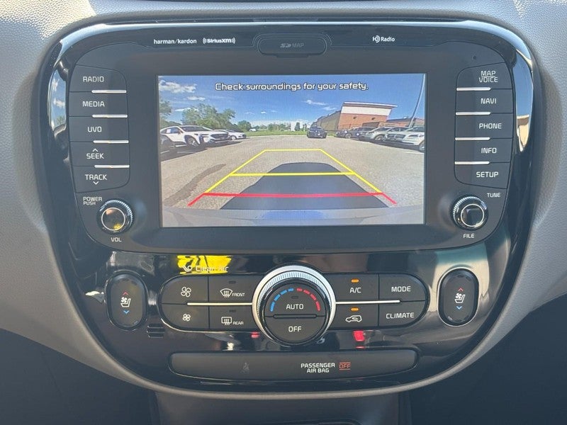 2017 Kia Soul + Auto