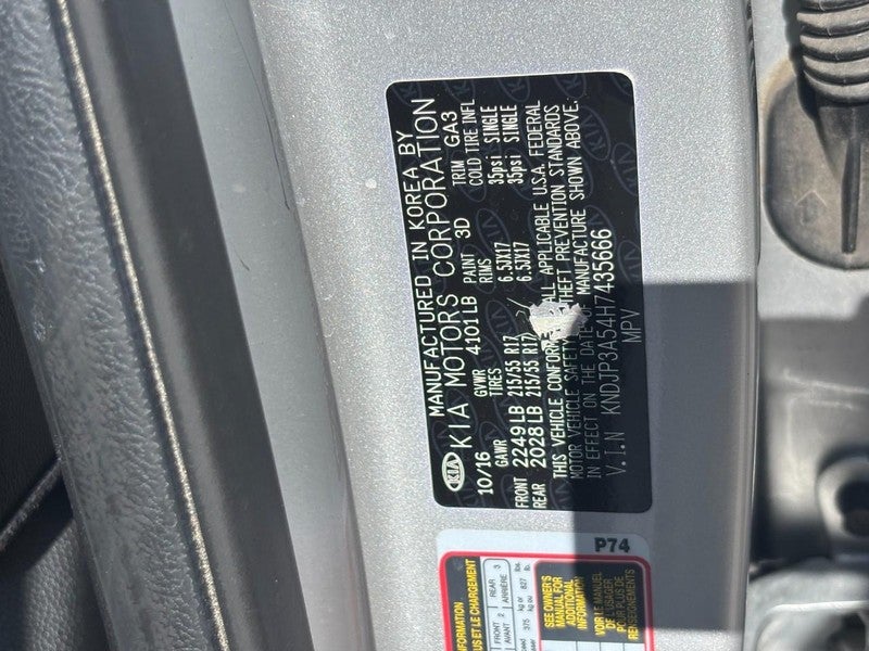 2017 Kia Soul + Auto