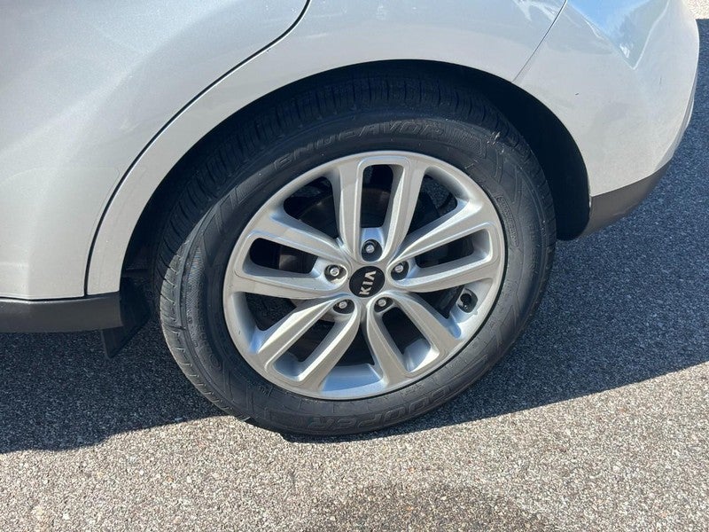 2017 Kia Soul + Auto