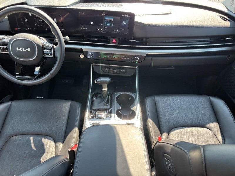 2025 Kia Carnival SX FWD