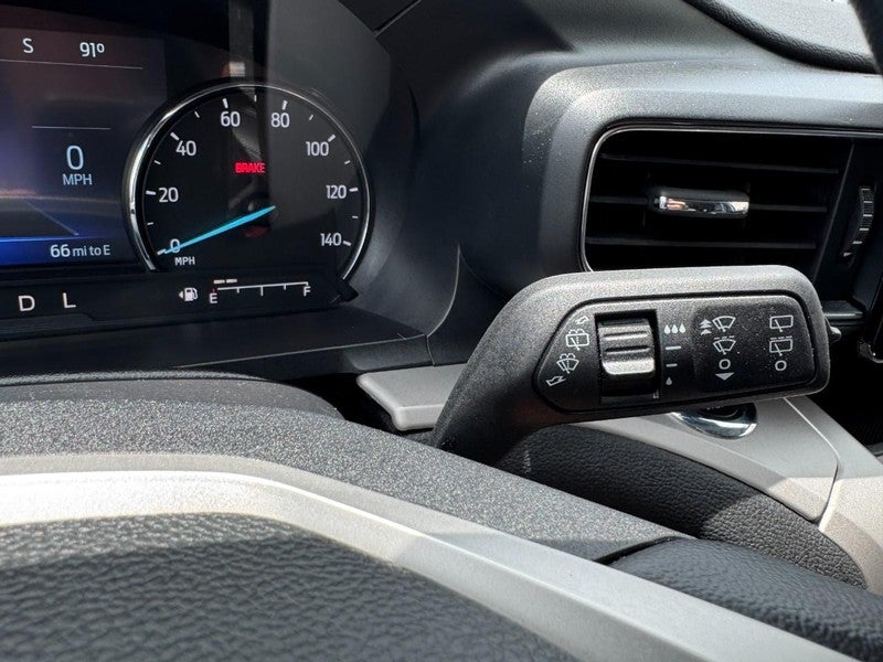 2023 Ford Explorer XLT 4WD