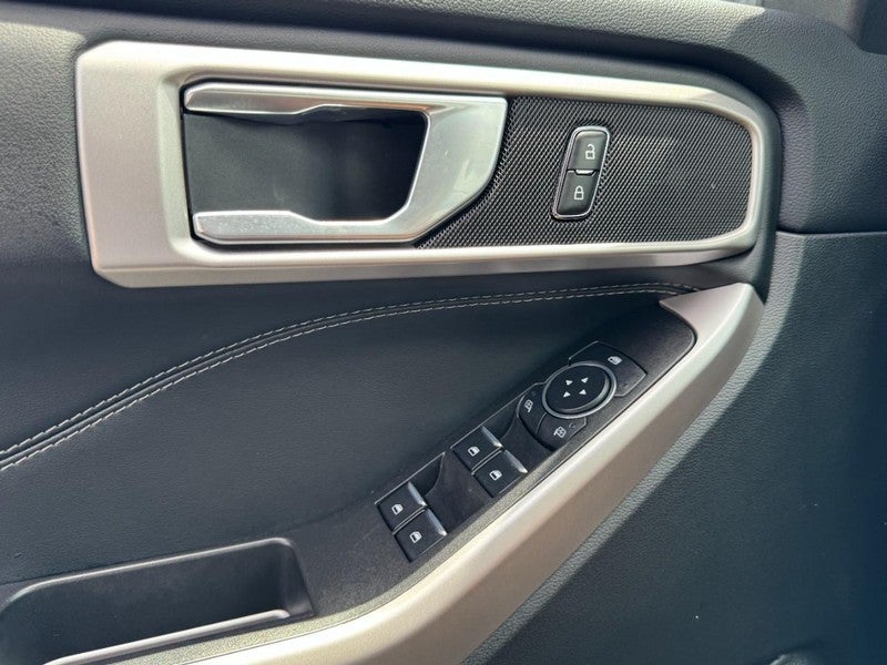 2023 Ford Explorer XLT 4WD