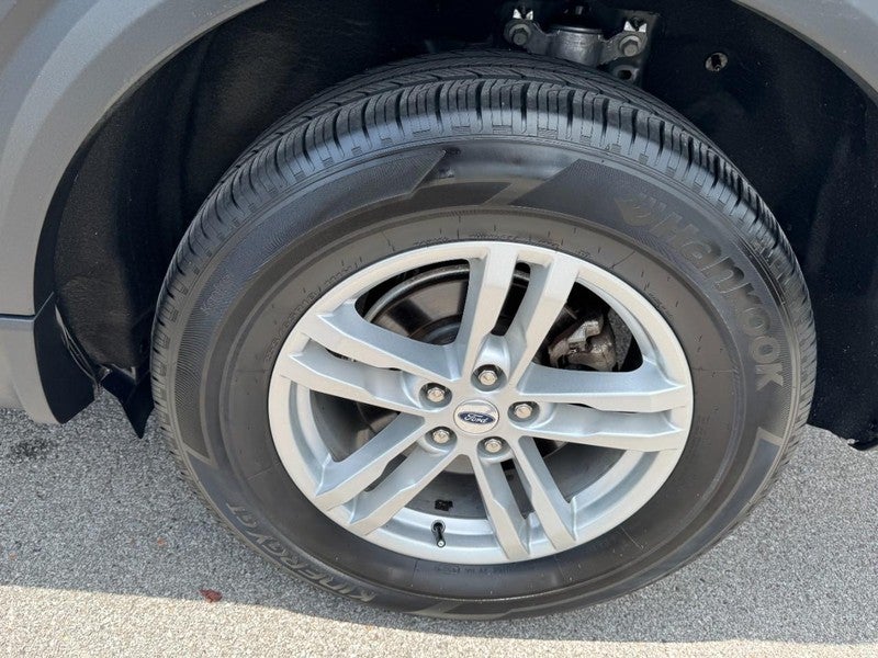 2023 Ford Explorer XLT 4WD