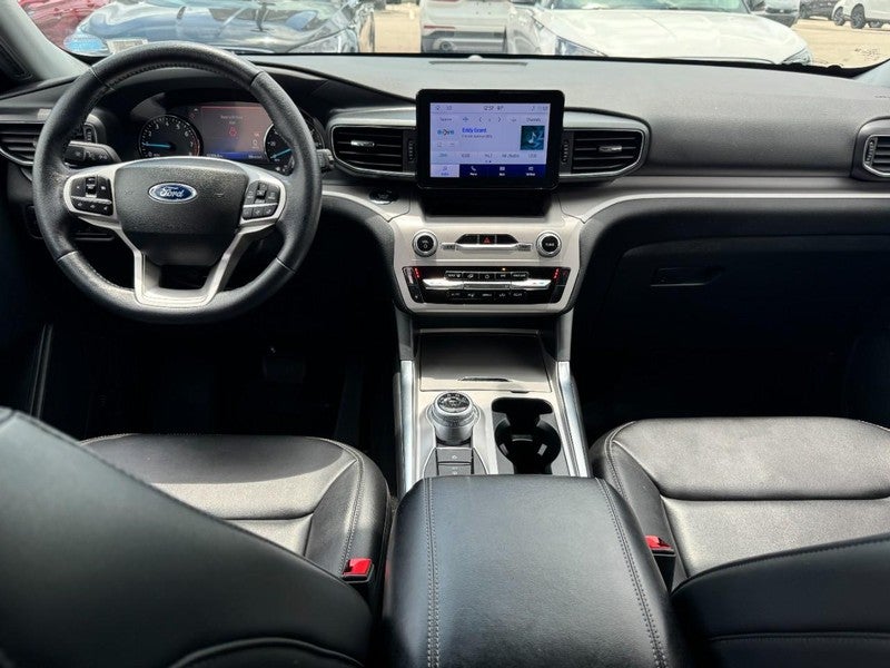 2023 Ford Explorer XLT 4WD