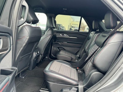 2025 Ford Explorer ST-Line 4WD