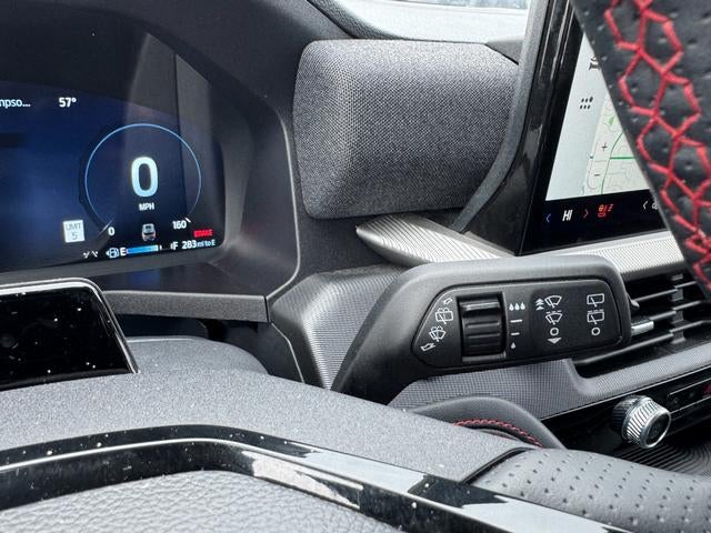 2025 Ford Explorer ST-Line 4WD