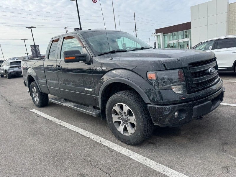 2014 Ford F-150 4WD SuperCab 145" FX4