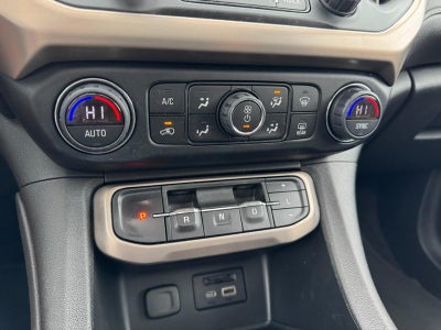 2021 GMC Acadia FWD 4dr Denali