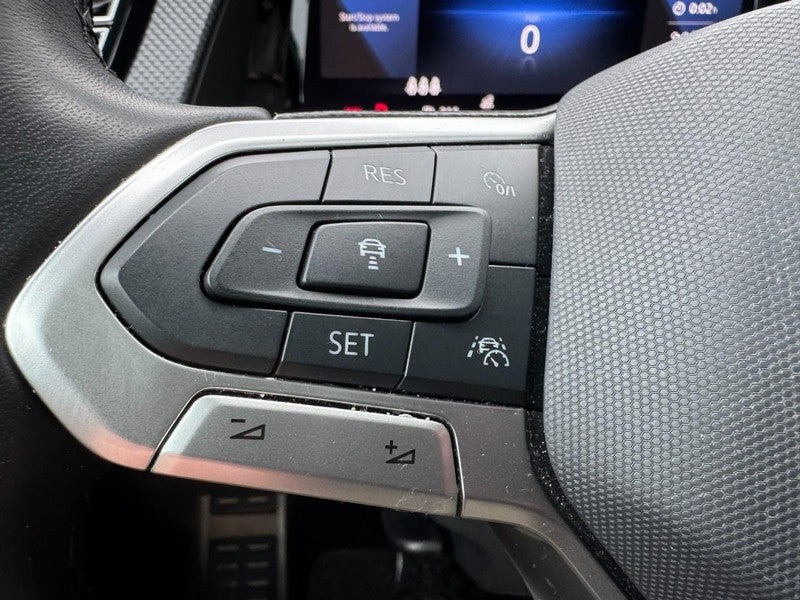 2025 Volkswagen Atlas Cross Sport 2.0T SEL Premium R-Line 4MOTION