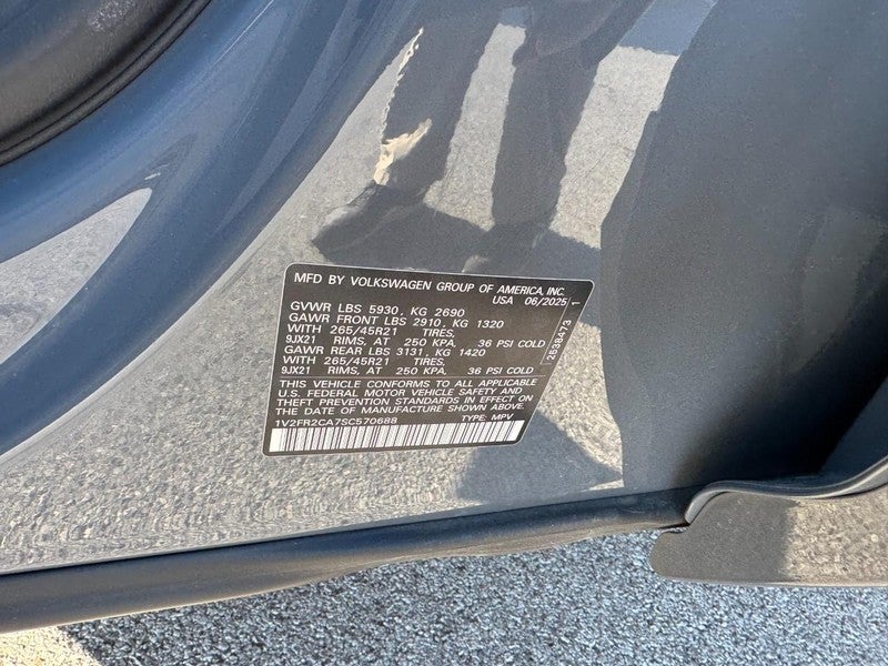 2025 Volkswagen Atlas 2.0T SEL Premium R-Line 4MOTION