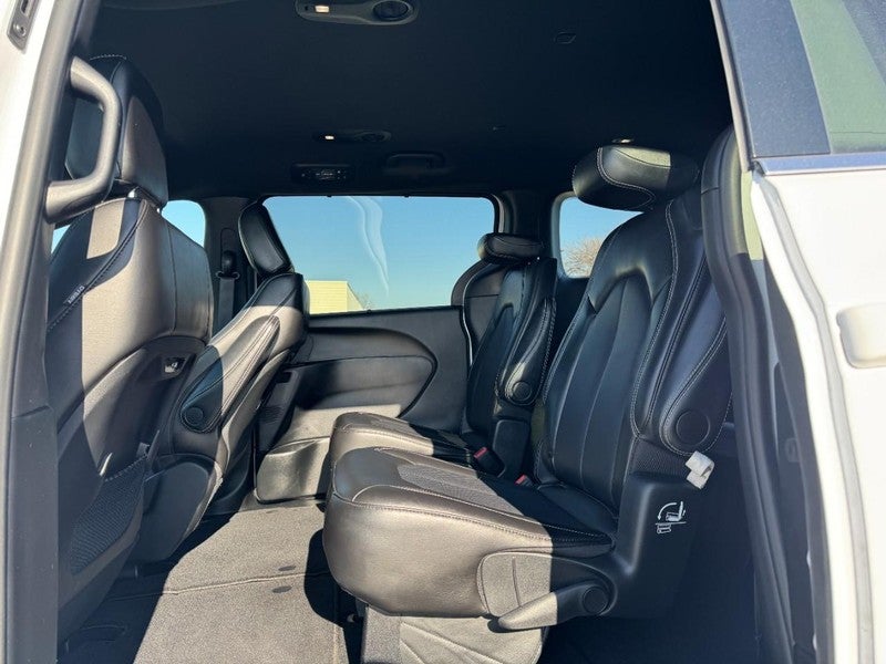 2025 Chrysler Pacifica Select FWD