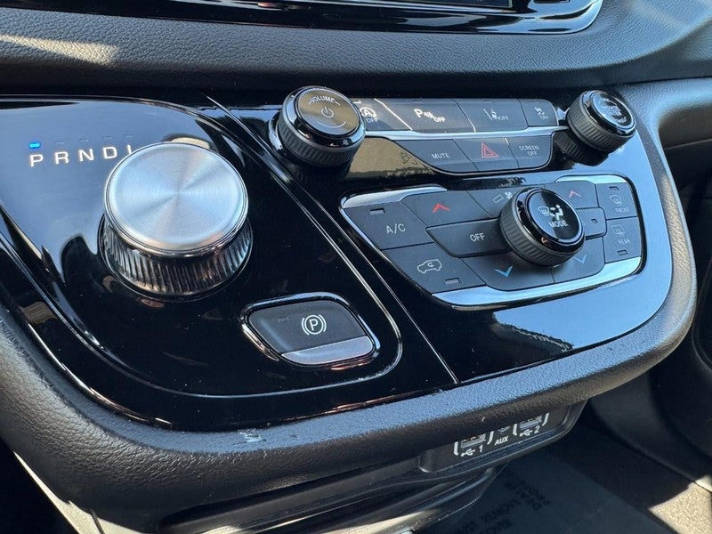 2025 Chrysler Pacifica Select FWD