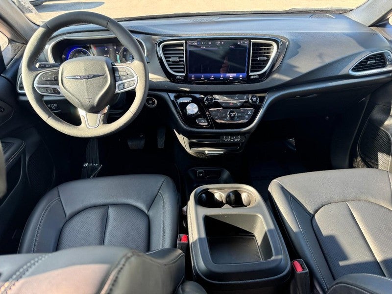 2025 Chrysler Pacifica Select FWD