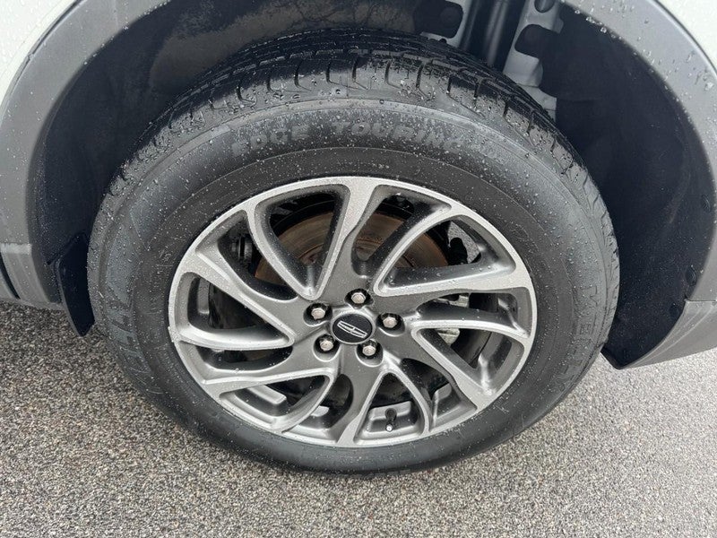 2022 Lincoln Corsair Standard FWD