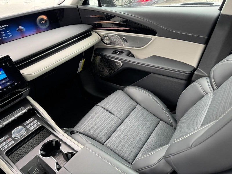 2025 Lincoln Nautilus Reserve AWD