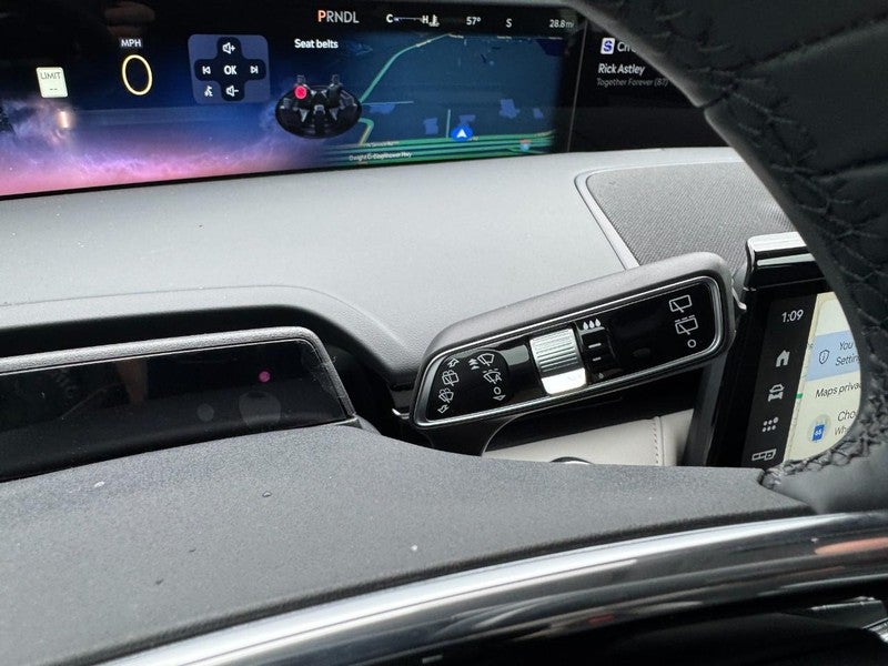 2025 Lincoln Nautilus Reserve AWD