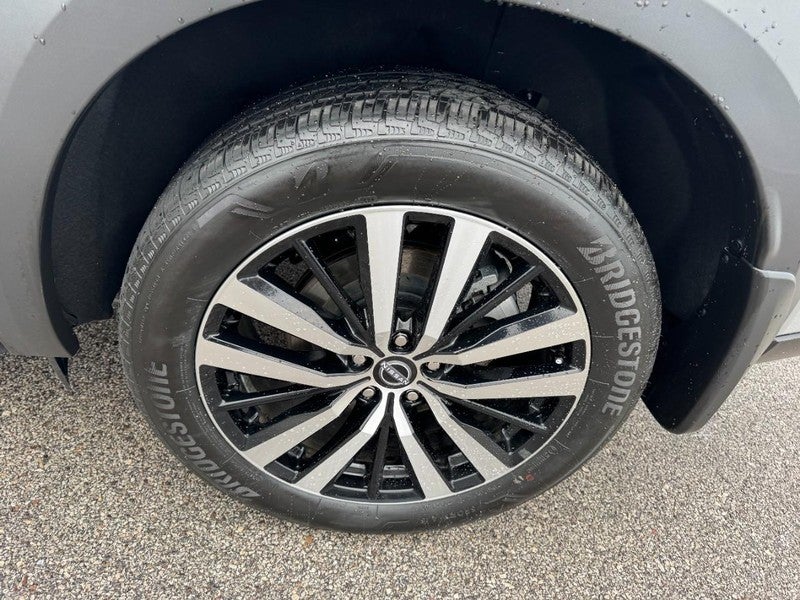 2024 Nissan Pathfinder Platinum 4WD