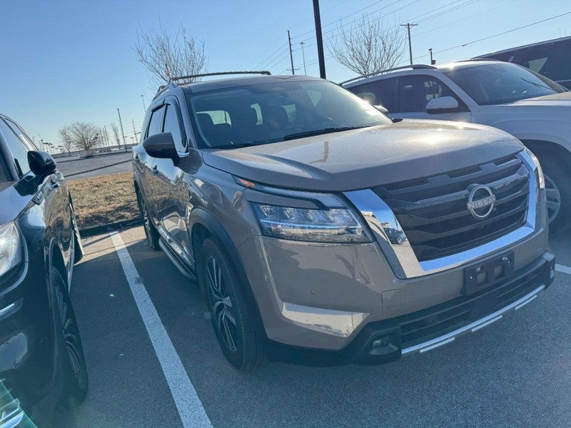 2023 Nissan Pathfinder Platinum 4WD