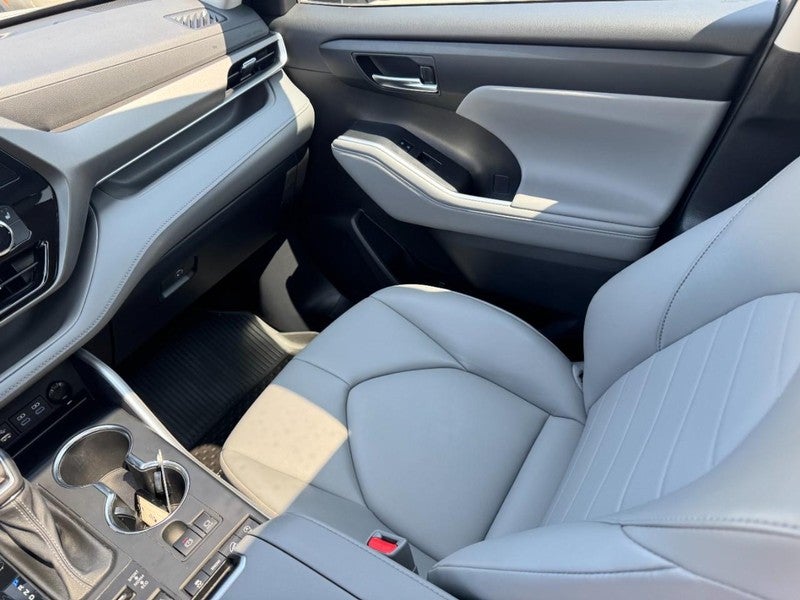 2022 Toyota Highlander XLE AWD (Natl)