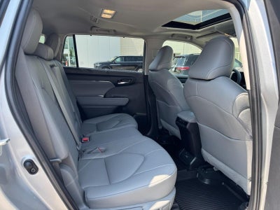 2022 Toyota Highlander XLE AWD (Natl)