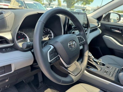 2022 Toyota Highlander XLE AWD (Natl)