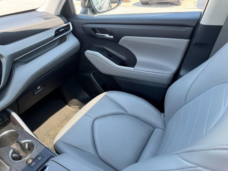 2021 Toyota Highlander XLE AWD (Natl)