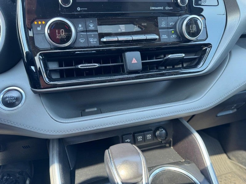 2021 Toyota Highlander XLE AWD (Natl)