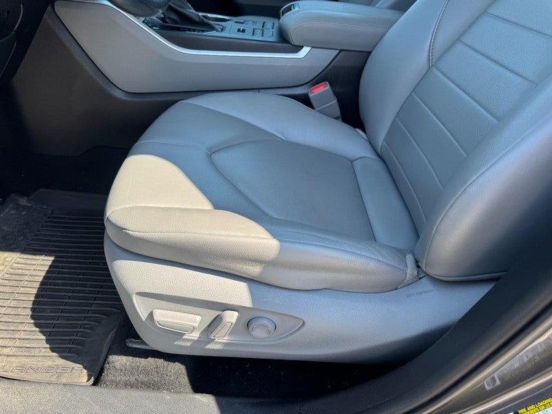 2021 Toyota Highlander XLE AWD (Natl)