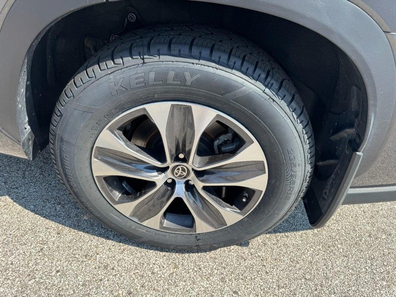 2021 Toyota Highlander XLE AWD (Natl)