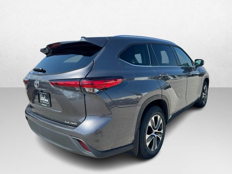 2021 Toyota Highlander XLE AWD (Natl)
